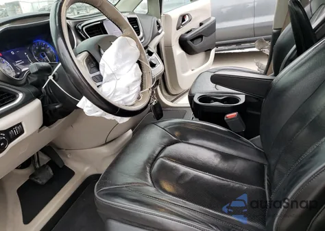 2019 Chrysler Pacifica Limited z USA, uszkodzony, nr VIN 2C4RC1GG9KR603769